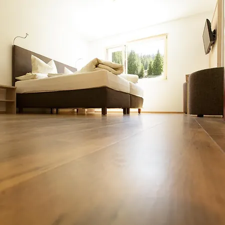 Schonhalden Szálloda 3*